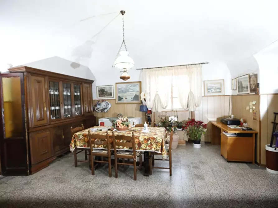 Immagine 10 di Casa colonica in vendita  a Collesalvetti