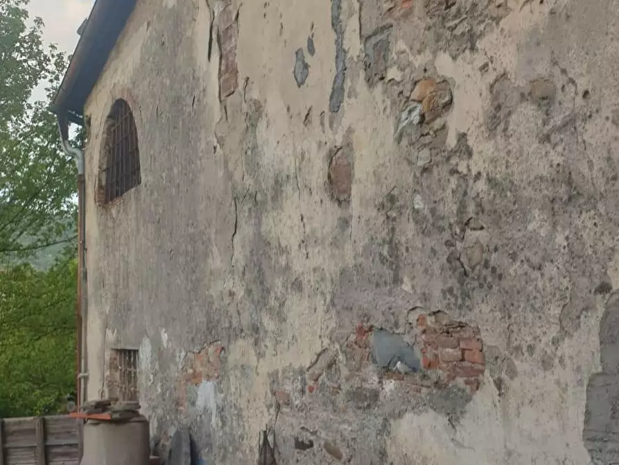 Immagine 8 di Deposito in vendita  a Buti