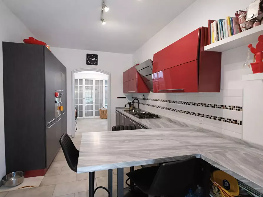 Immagine 4 di Casa semindipendente in vendita  a Carrara