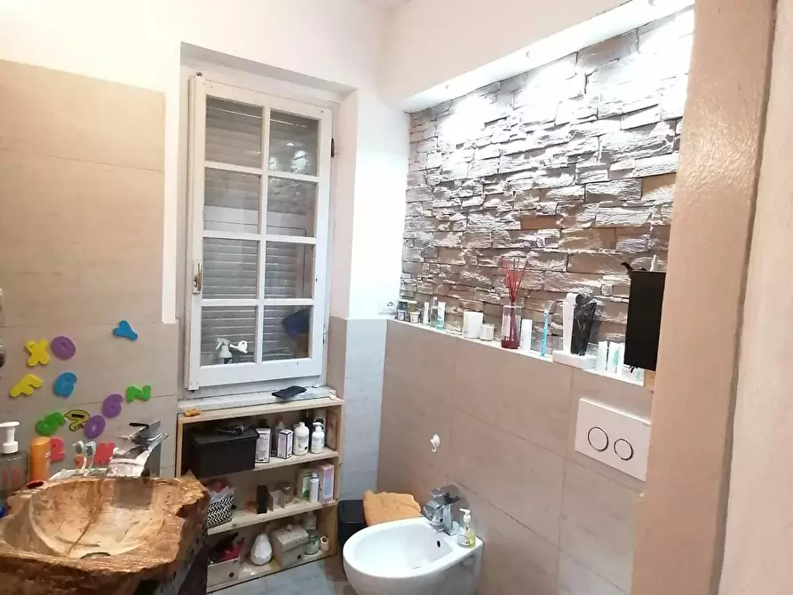 Immagine 9 di Casa semindipendente in vendita  a Carrara