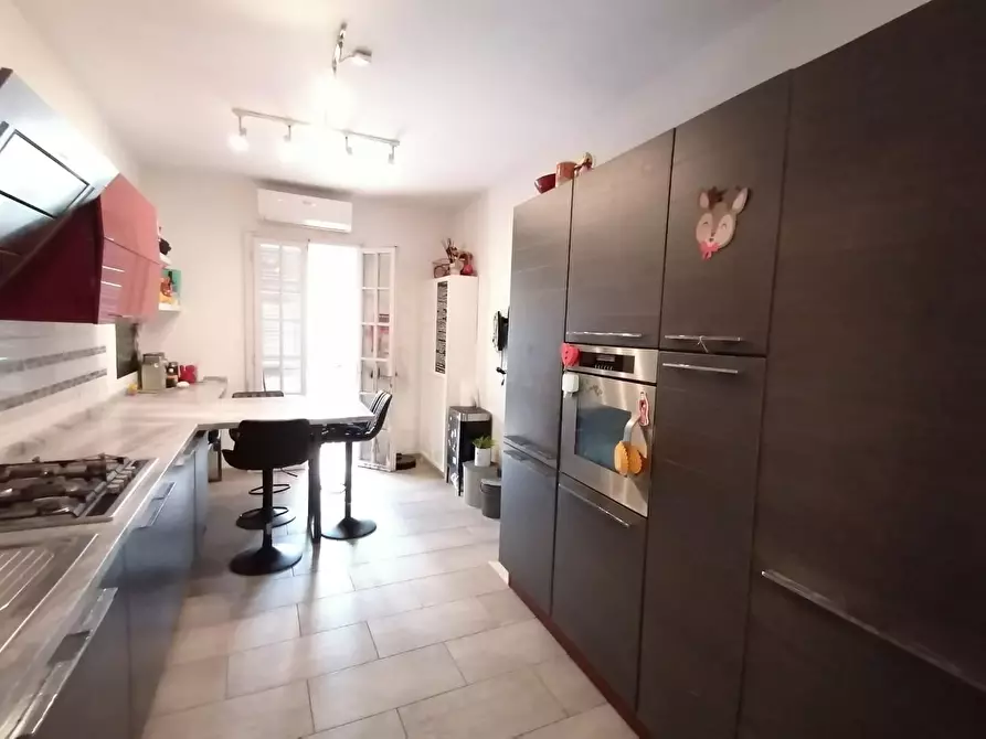 Immagine 5 di Casa semindipendente in vendita  a Carrara