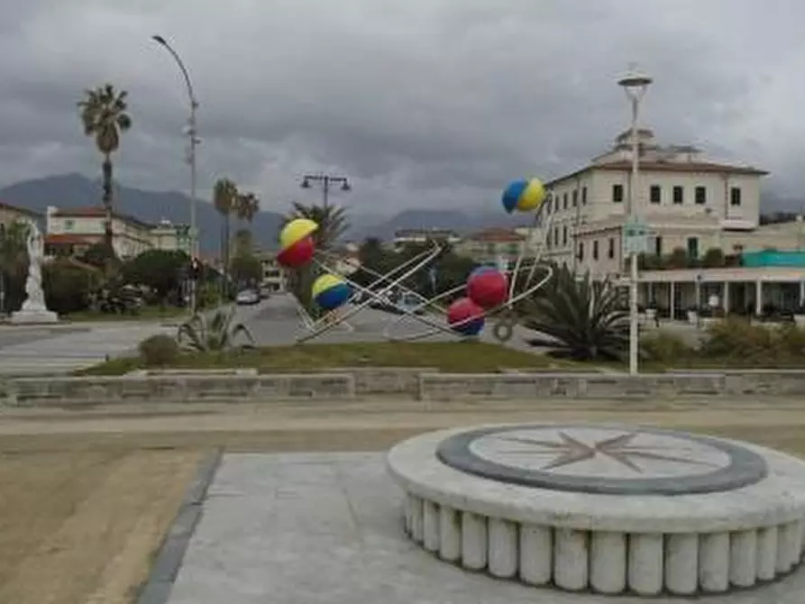 Immagine 15 di Casa indipendente in vendita  a Massa