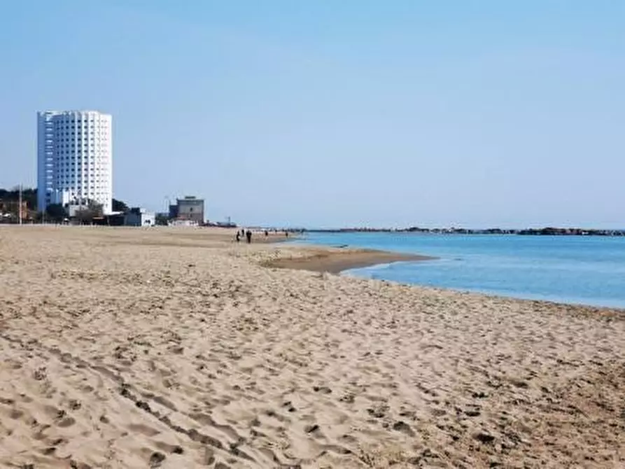 Immagine 7 di Casa indipendente in vendita  a Massa