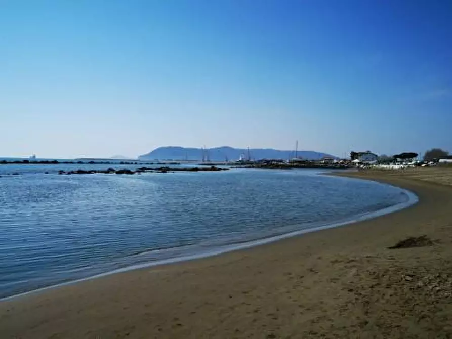 Immagine 8 di Casa indipendente in vendita  a Massa