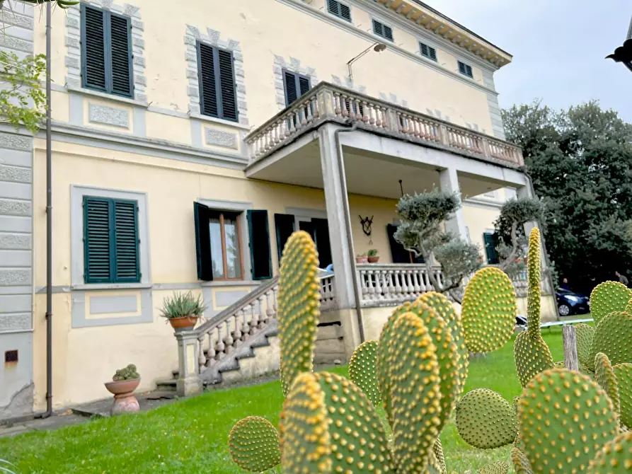 Immagine 1 di Villa in vendita  a San Miniato