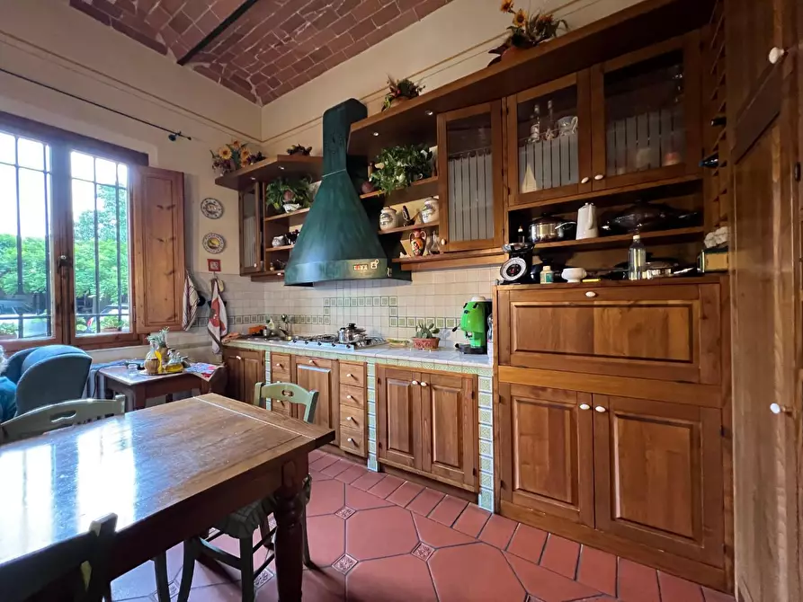 Immagine 8 di Villa in vendita  a San Miniato