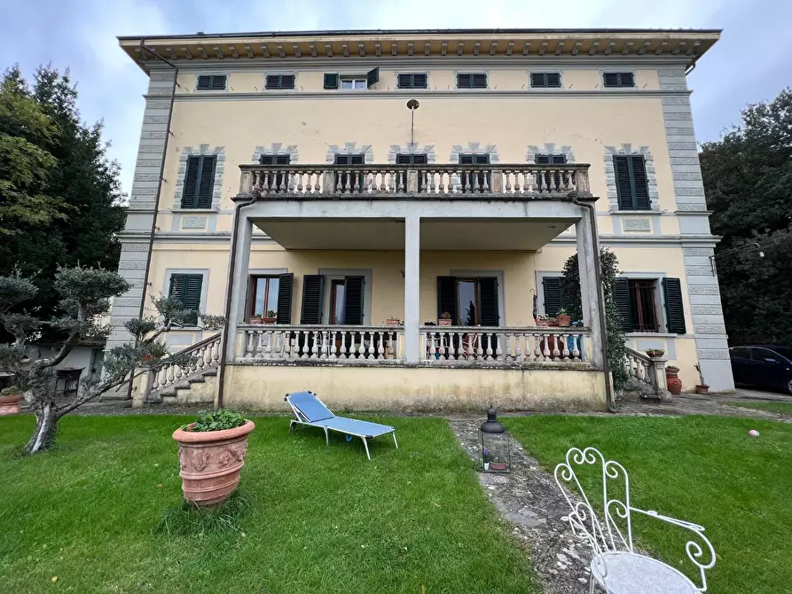 Immagine 2 di Villa in vendita  a San Miniato