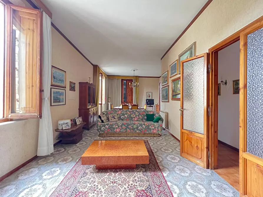 Immagine 27 di Villa in vendita  a San Miniato