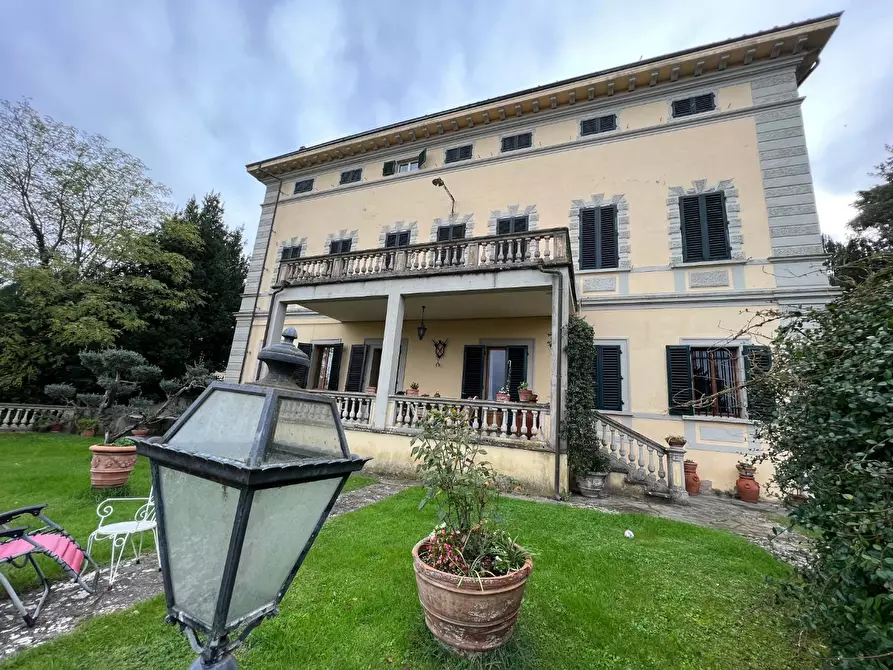 Immagine 41 di Villa in vendita  a San Miniato