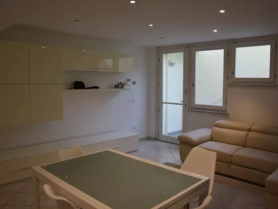 Immagine 3 di Porzione di casa in vendita  a Carrara