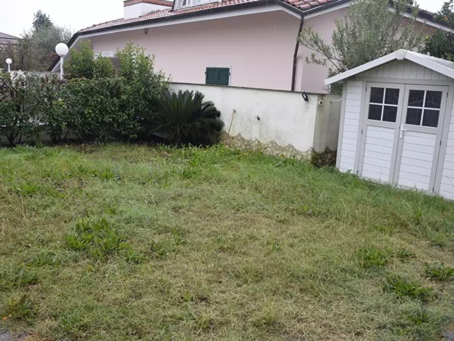 Immagine 16 di Porzione di casa in vendita  a Carrara