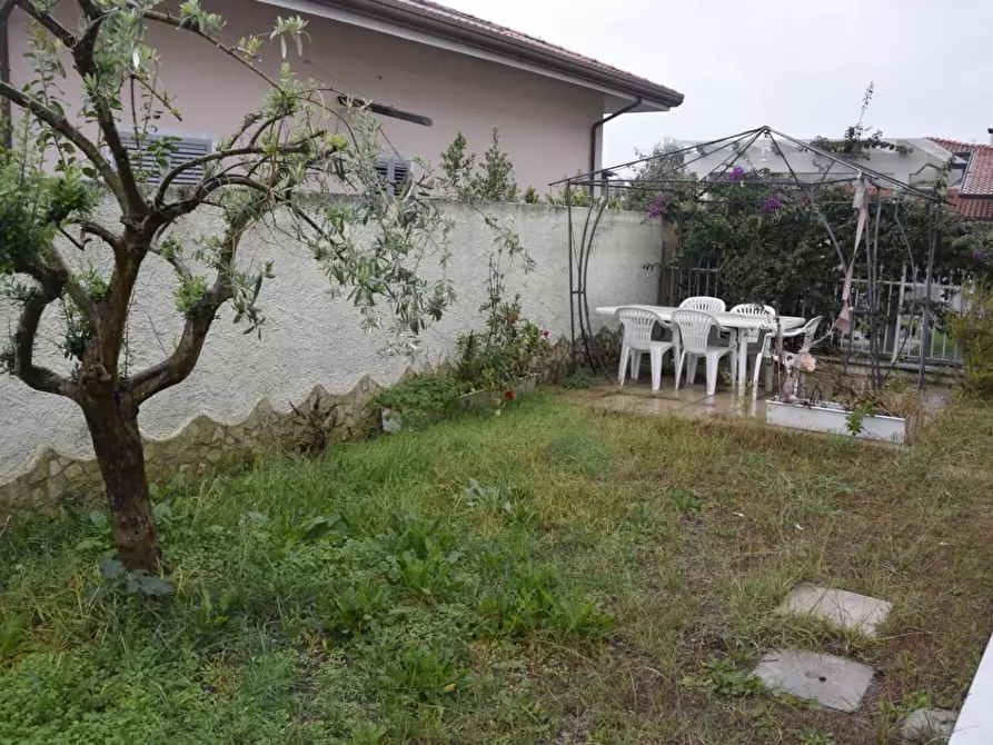 Immagine 13 di Porzione di casa in vendita  a Carrara