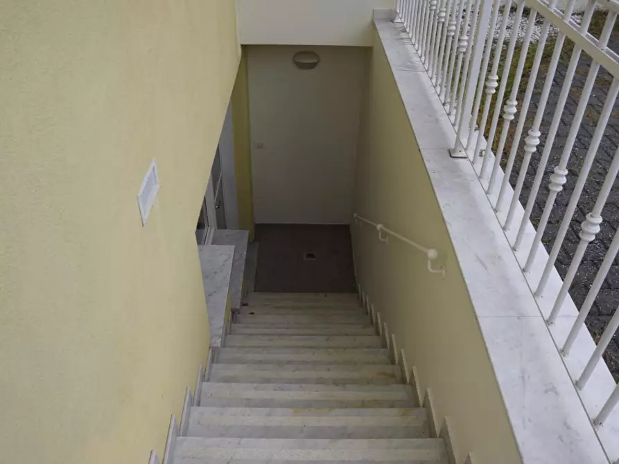 Immagine 18 di Porzione di casa in vendita  a Carrara