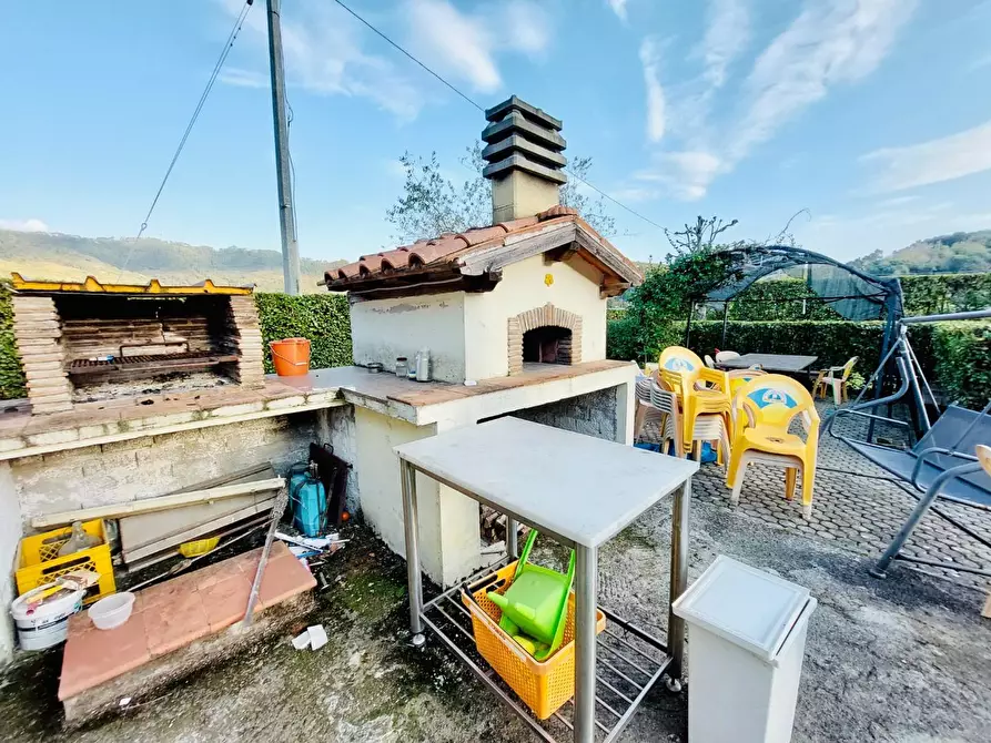 Immagine 4 di Villa in vendita  a Massarosa