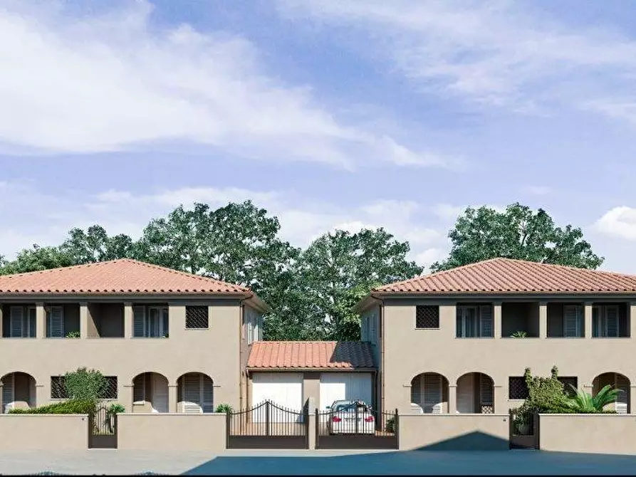 Immagine 3 di Casa bifamiliare in vendita  a Pontedera