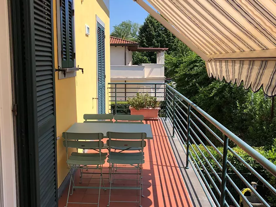 Immagine 13 di Appartamento in affitto  a Massa