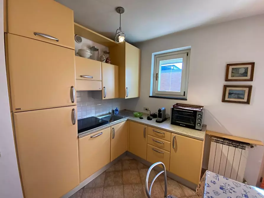 Immagine 4 di Appartamento in affitto  a Massa