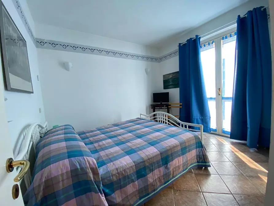 Immagine 8 di Appartamento in affitto  a Massa