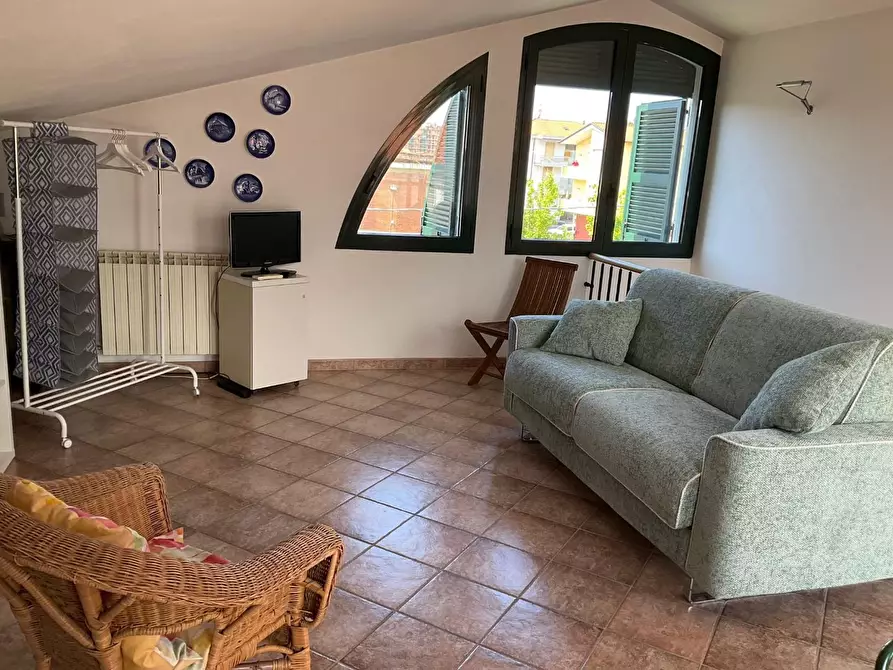 Immagine 16 di Appartamento in affitto  a Massa