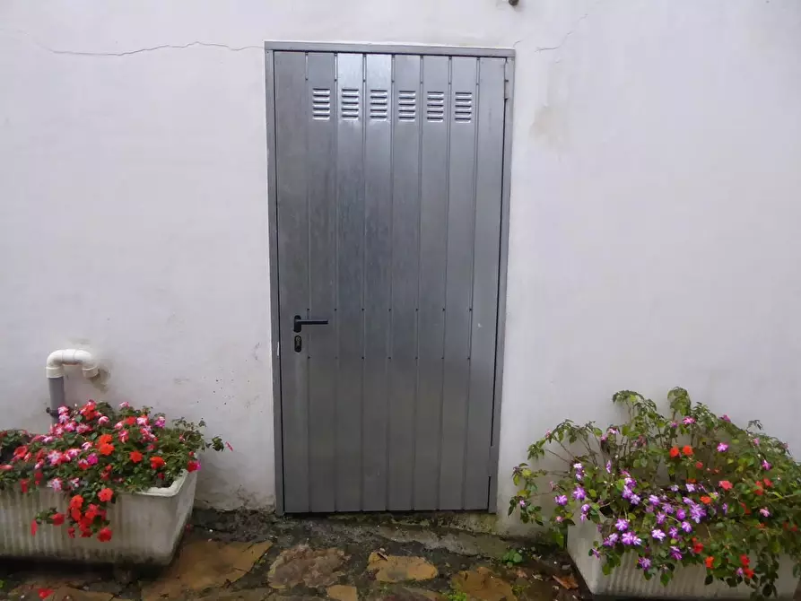 Immagine 21 di Appartamento in vendita  a Pisa