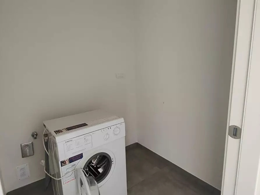 Immagine 18 di Appartamento in vendita  a Carrara