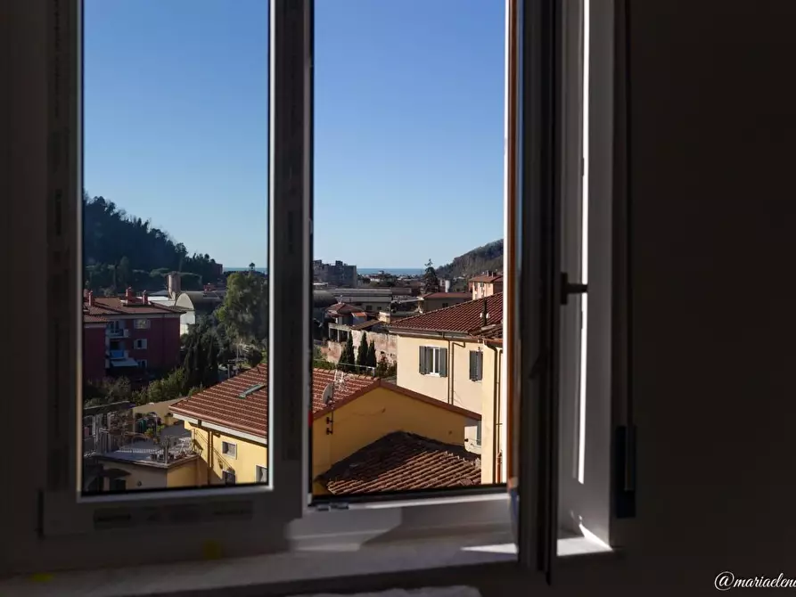 Immagine 5 di Appartamento in vendita  a Carrara