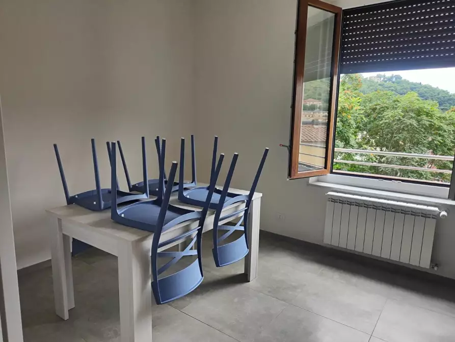 Immagine 12 di Appartamento in vendita  a Carrara