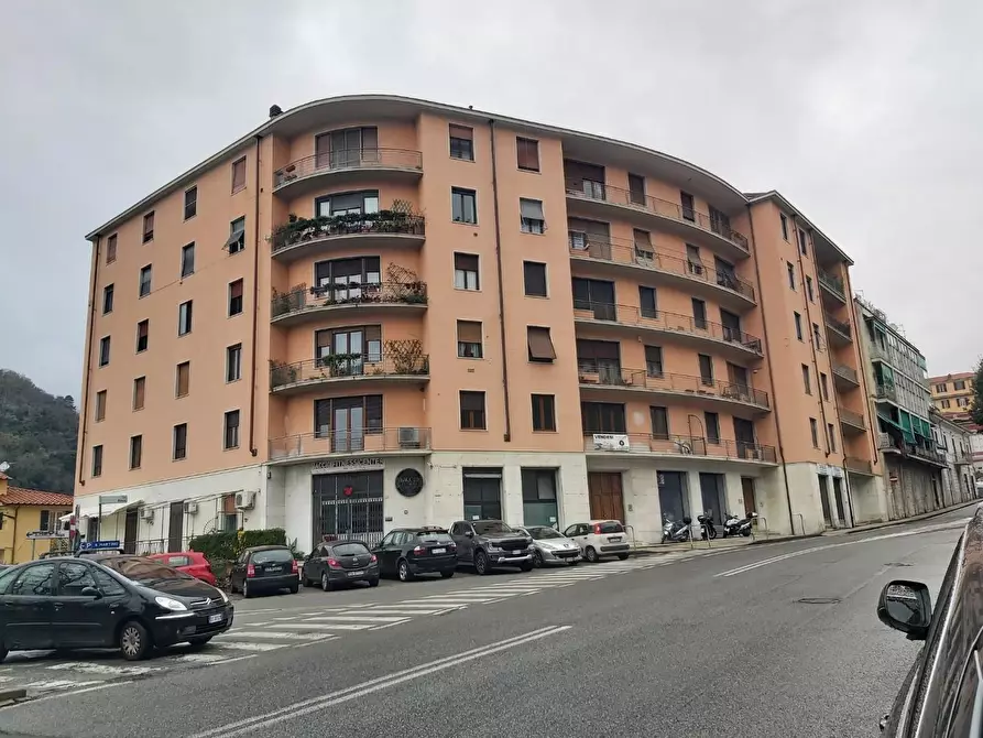 Immagine 4 di Appartamento in vendita  a Carrara