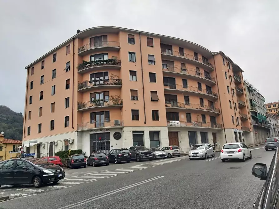 Immagine 5 di Appartamento in vendita  a Carrara