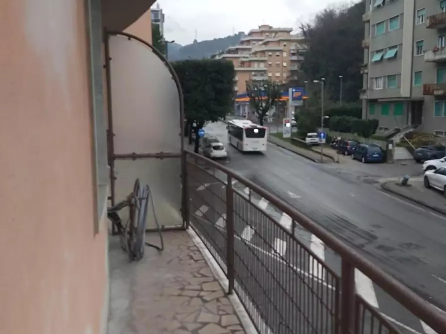 Immagine 2 di Appartamento in vendita  a Carrara