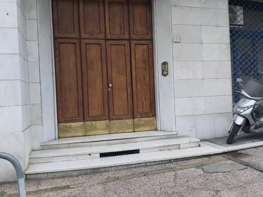 Immagine 4 di Appartamento in vendita  a Carrara