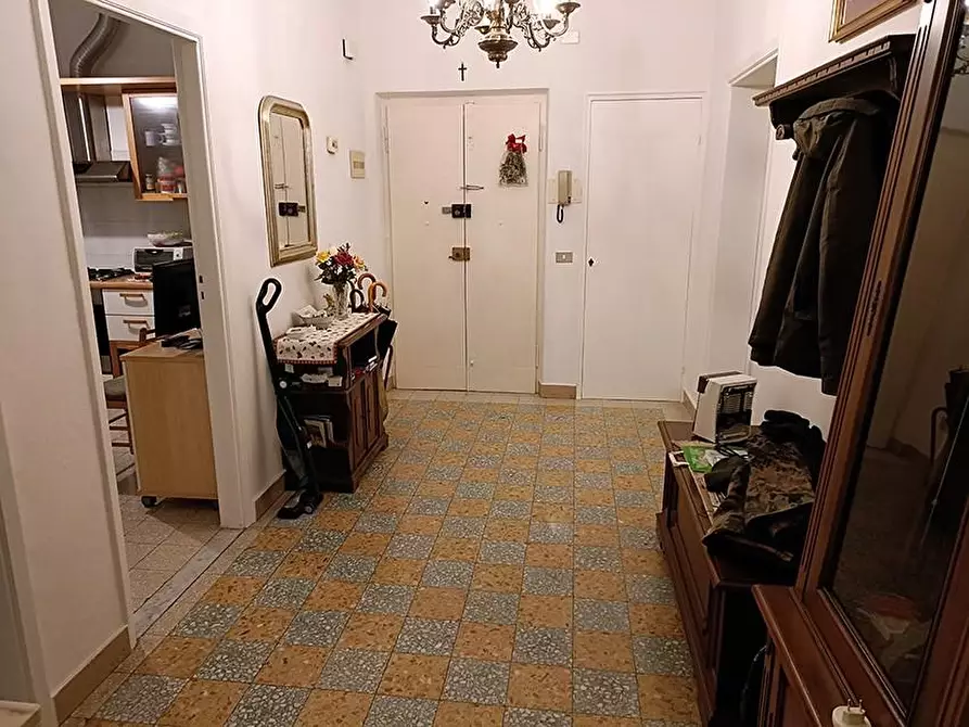 Immagine 14 di Appartamento in vendita  a Carrara