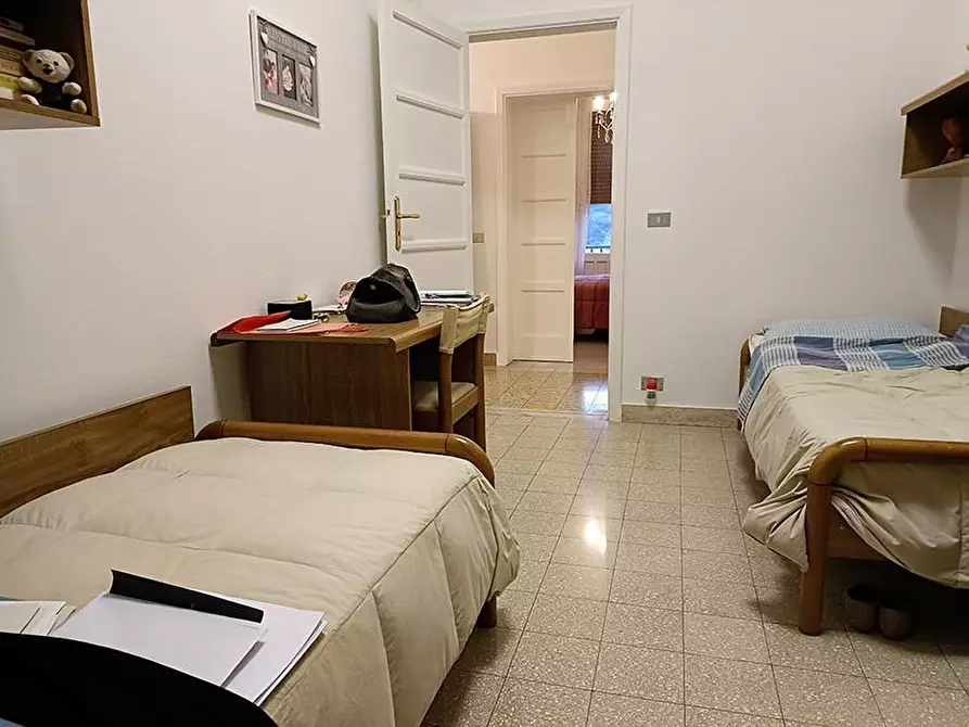 Immagine 11 di Appartamento in vendita  a Carrara