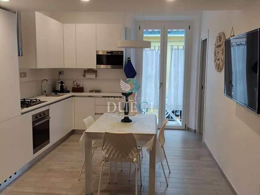 Immagine 2 di Appartamento in affitto  a Viareggio