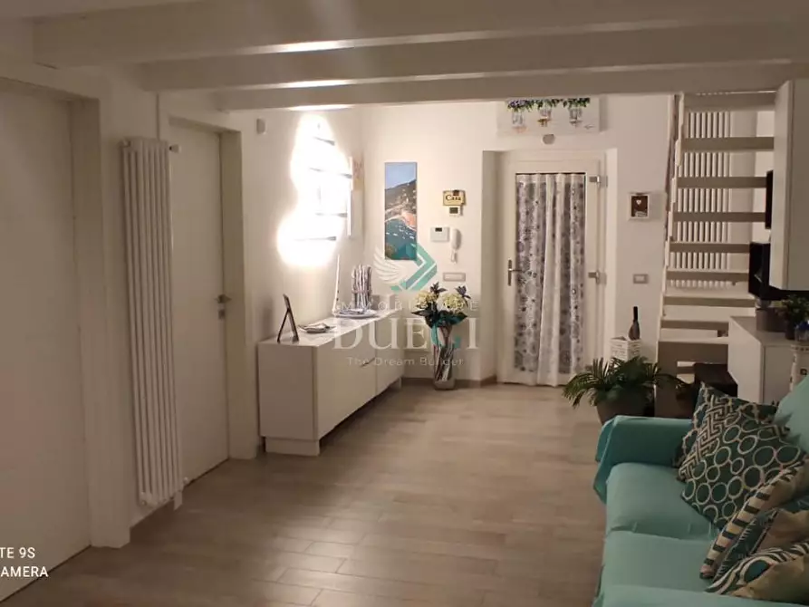 Immagine 3 di Appartamento in affitto  a Viareggio