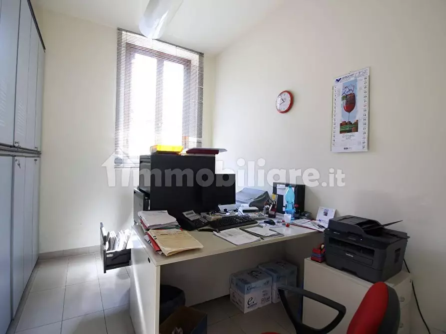 Immagine 8 di Ufficio in vendita  a Pontedera