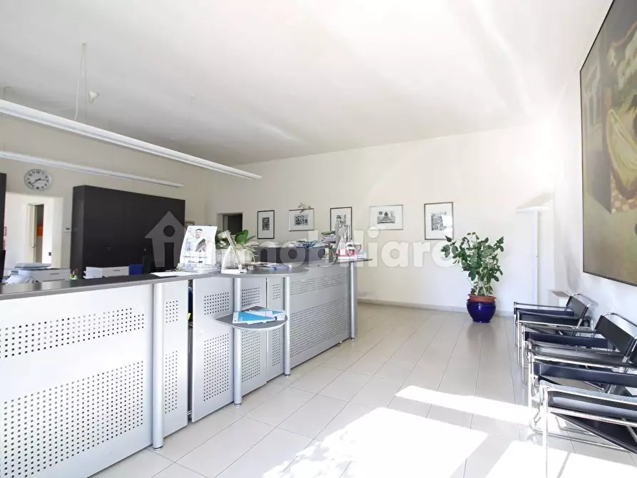 Immagine 7 di Ufficio in vendita  a Pontedera