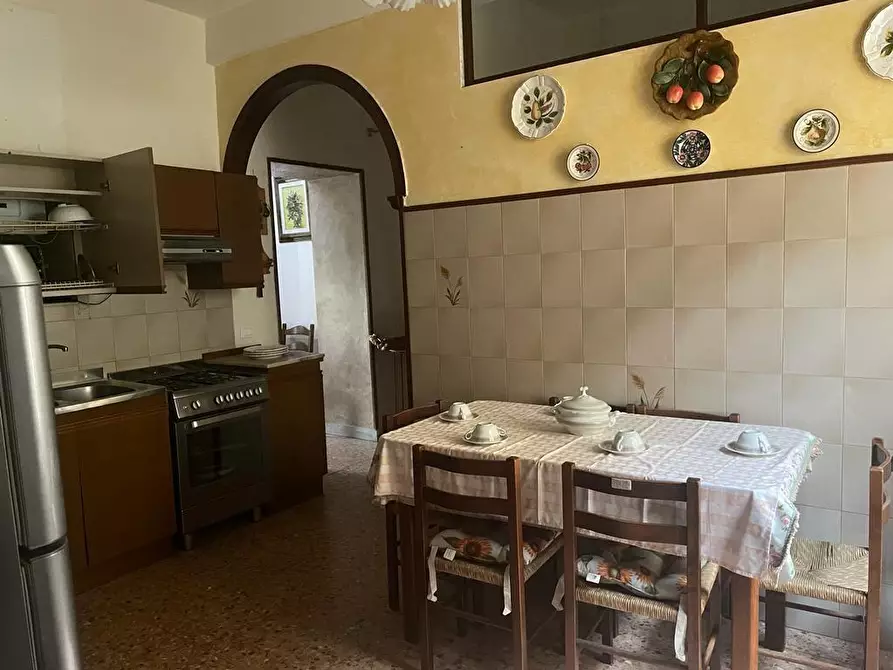 Immagine 6 di Appartamento in vendita  a Massa