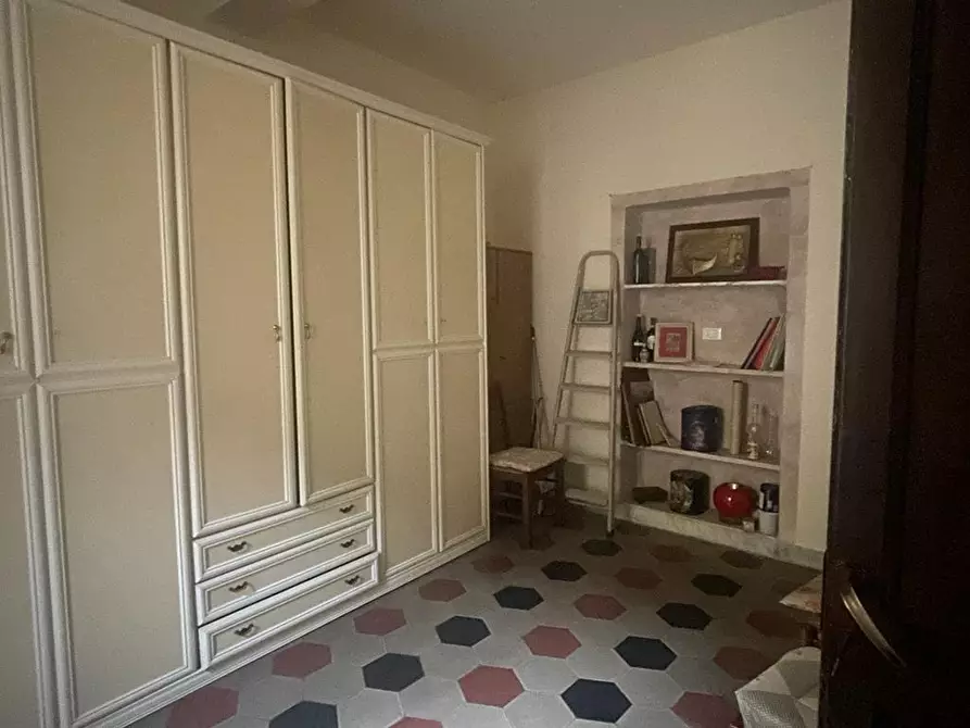 Immagine 10 di Appartamento in vendita  a Massa