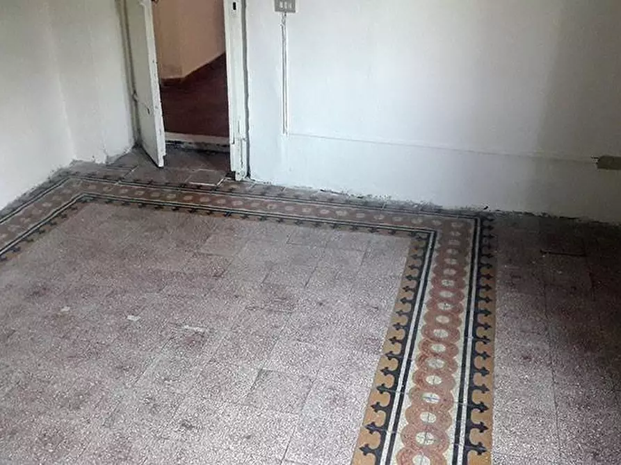 Immagine 16 di Appartamento in vendita  a Carrara