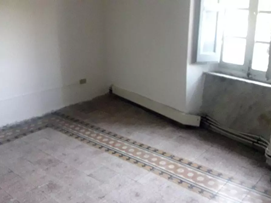 Immagine 15 di Appartamento in vendita  a Carrara