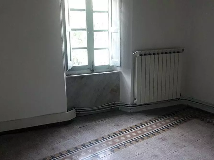 Immagine 18 di Appartamento in vendita  a Carrara