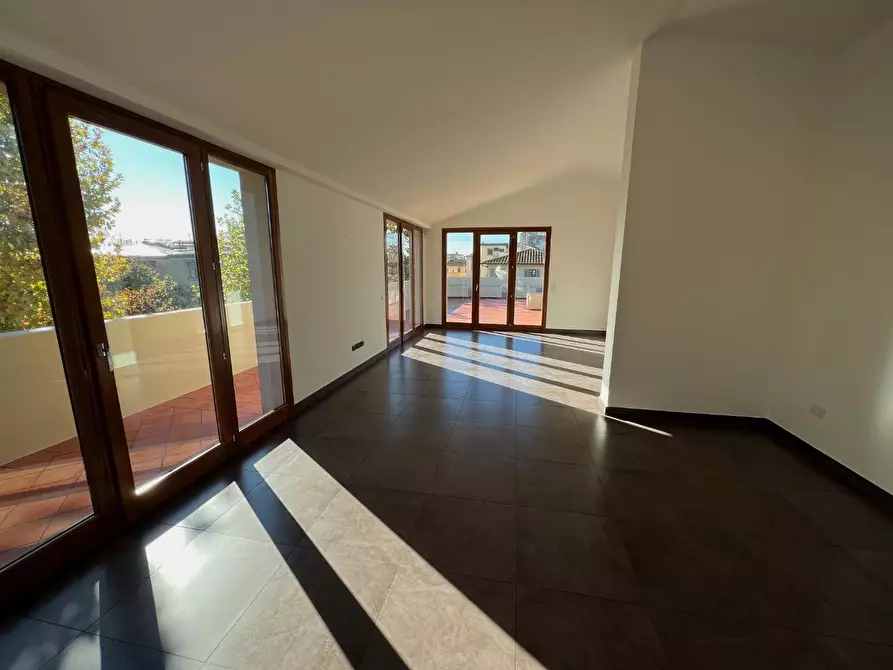 Immagine 32 di Mansarda in affitto  a Empoli