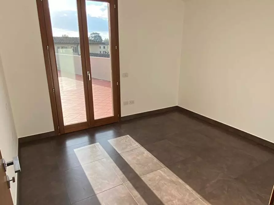 Immagine 24 di Mansarda in affitto  a Empoli