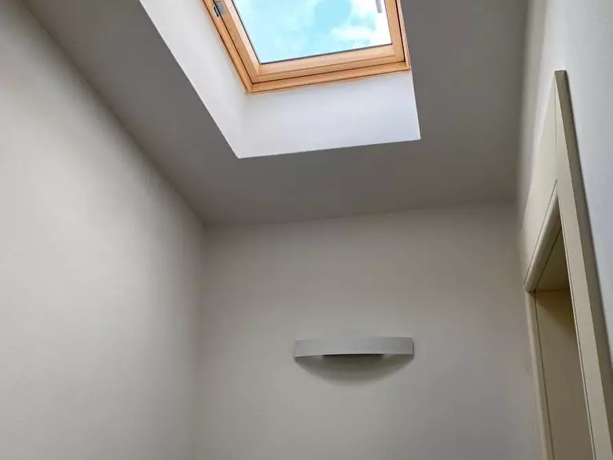 Immagine 31 di Mansarda in affitto  a Empoli