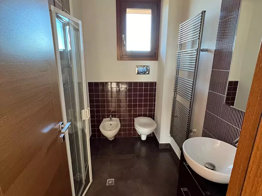 Immagine 41 di Mansarda in affitto  a Empoli