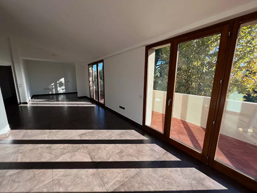 Immagine 4 di Mansarda in affitto  a Empoli