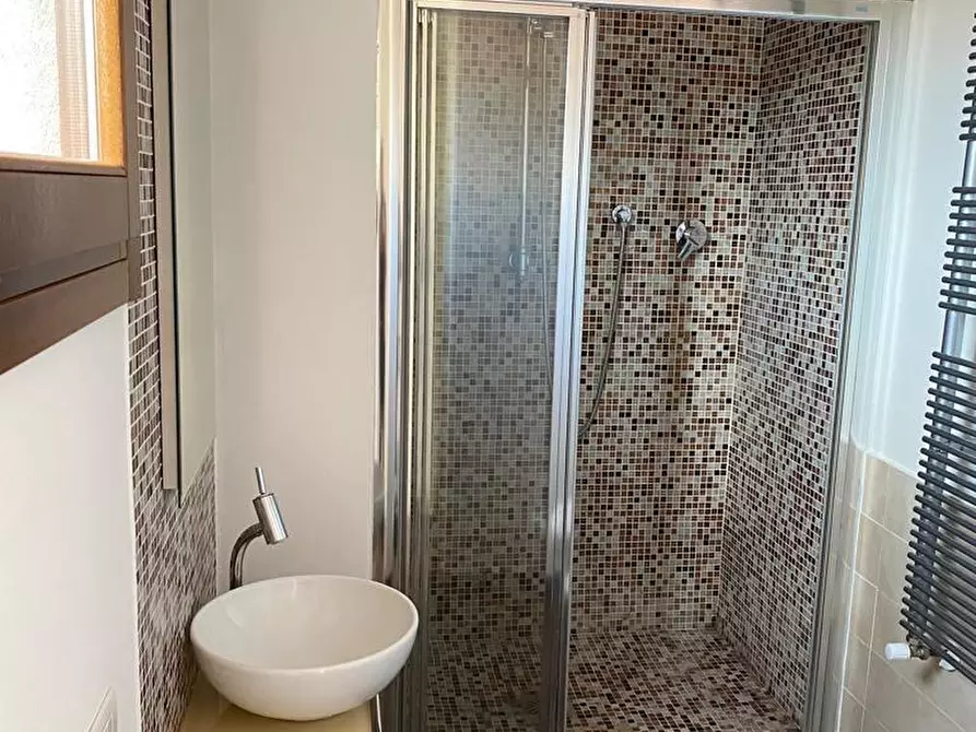 Immagine 28 di Mansarda in affitto  a Empoli