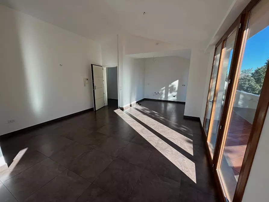 Immagine 39 di Mansarda in affitto  a Empoli