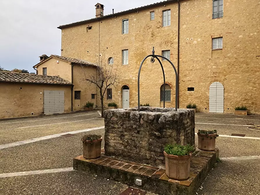 Immagine 1 di Appartamento in vendita  a Monteriggioni